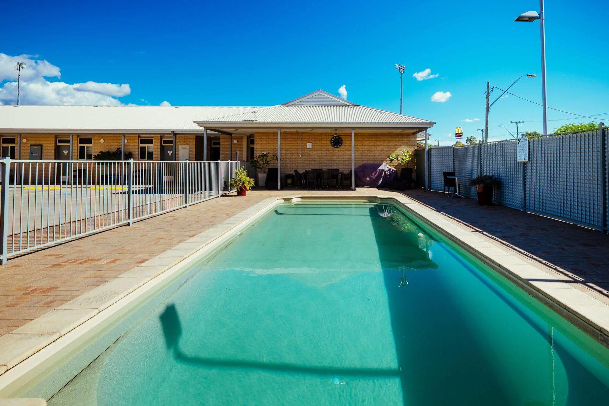 Club Motor Inn Narrabri Dış mekan fotoğraf
