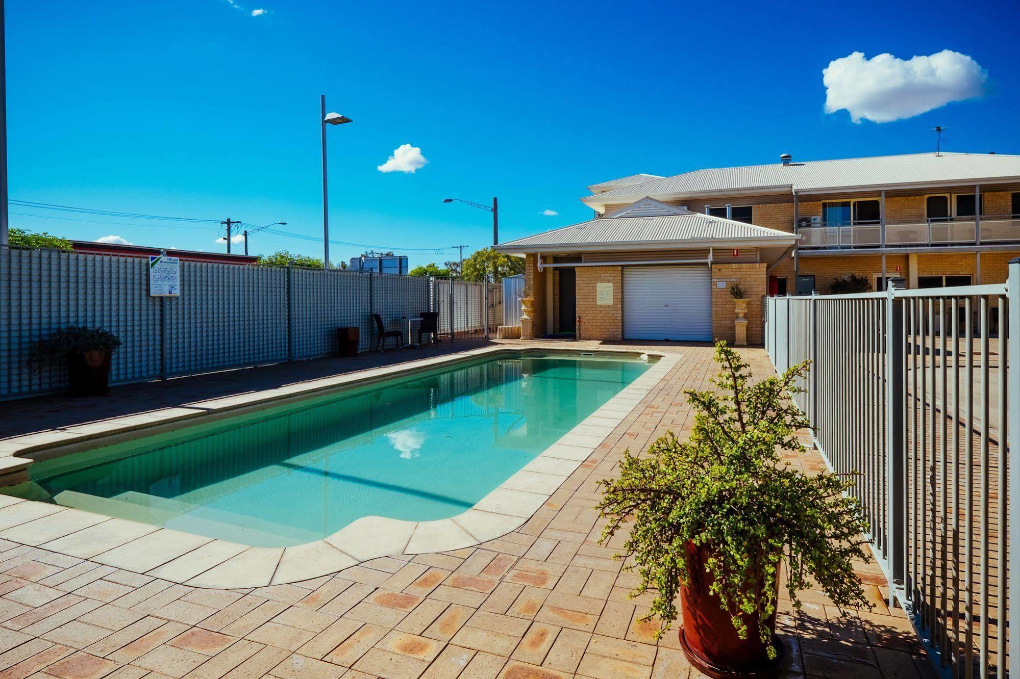 Club Motor Inn Narrabri Dış mekan fotoğraf